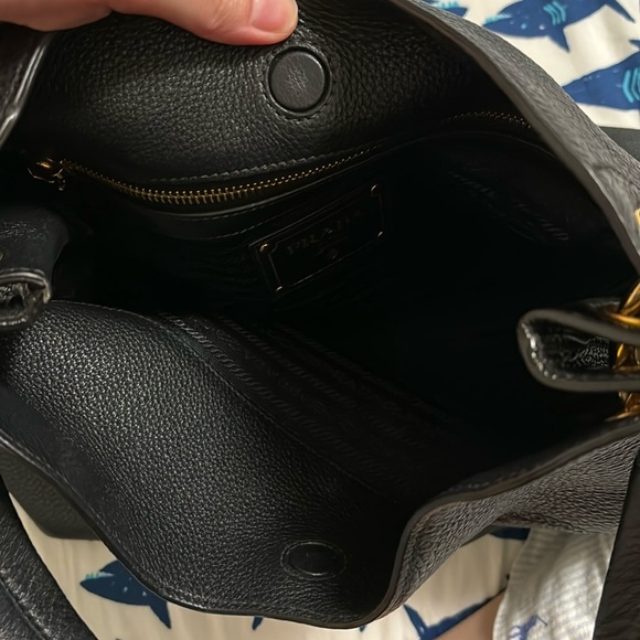Prada bag - Picture 6 of 7